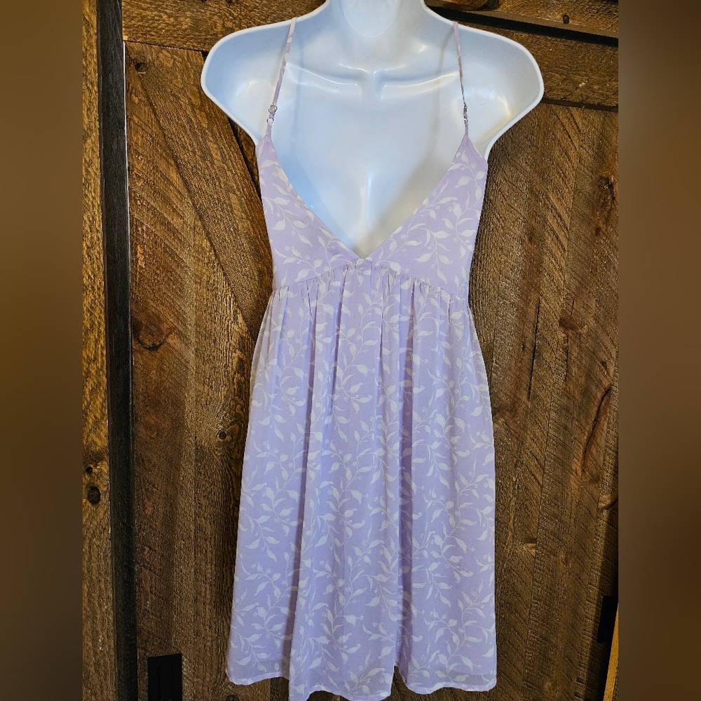 Dress - Picture 2 of 4